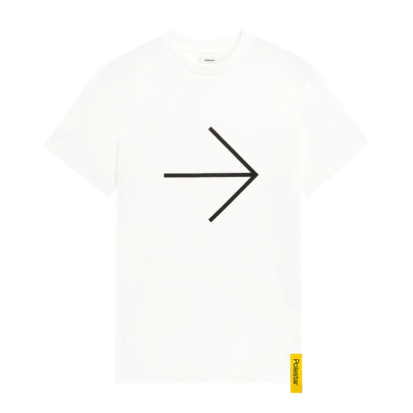 Hvid T-shirt med en stor sort pil på forsiden