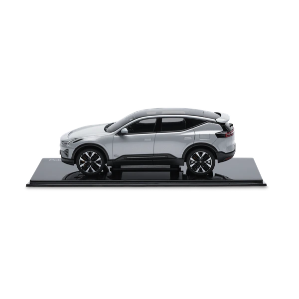 Skalmodell av Polestar 3 i skala 1:43 i färgen magnesium